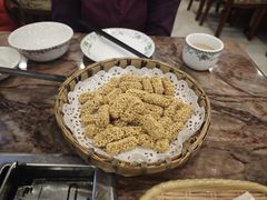 -鲁朗纳麦石锅鸡庄园
