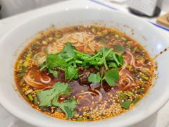 -李与白包子铺(桐梓林店)
