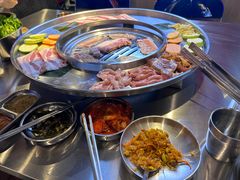 -哈哈碳都·牛肋条无限自助烤肉(宝龙店)