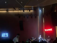 -TZ House音乐现场(来福士中心店)