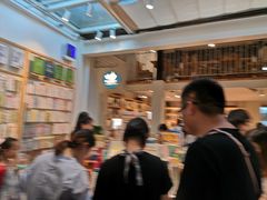 -猫的天空之城概念书店(苏州平江店)