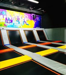 -蹦贝运动中心·蹦床·攀岩·闯关(龙岗店)