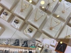 -海星奢选二手奢侈品手表包包鉴定回收寄卖(墨玉南路店)