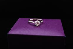 DSC_7920-威德钻石-克拉钻大本营(南京东路店)