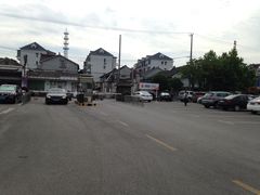 -新场古镇-停车场