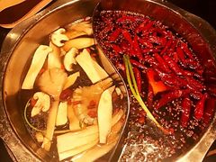 鲜菌鸳鸯锅-纸盐河码头火锅(十八梯店)