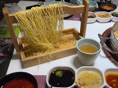 -洪氏嗨捞·猪肚鸡火锅(阳光天地店)