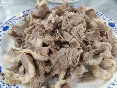 现煮手把肉-艾敏河蒙餐(海拉尔大街店)
