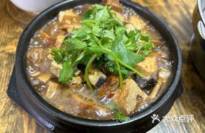 Stewed Pig Intestine and Stinky Tofu