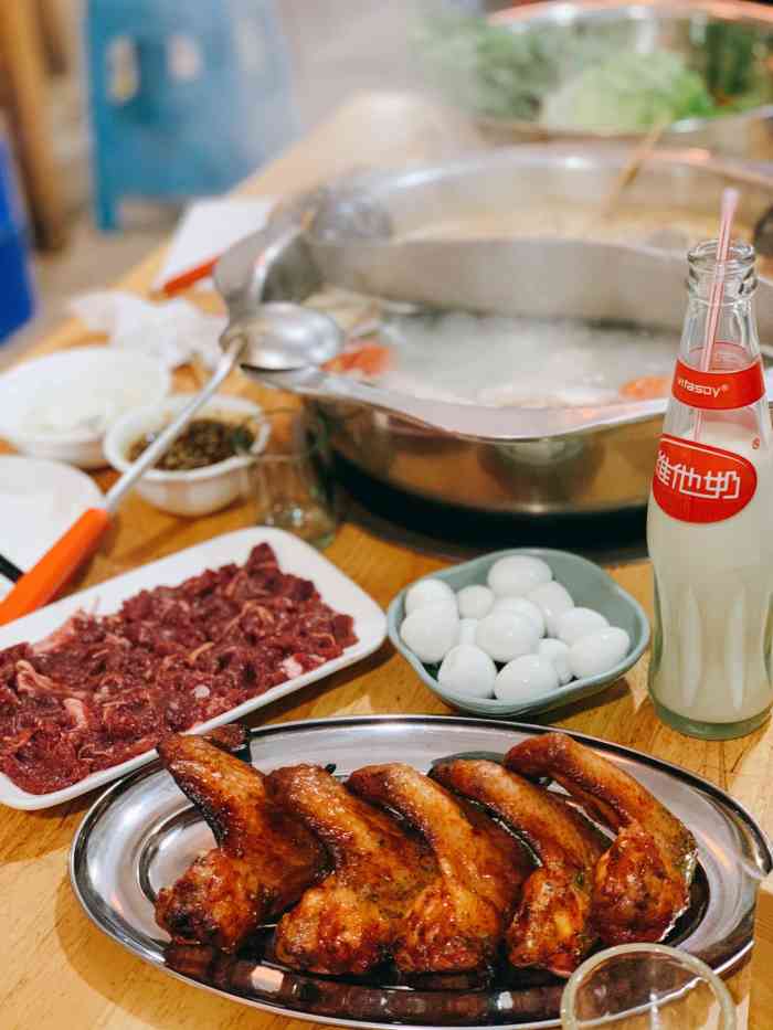 安仔麻辣-"第一次探店 听说很多人特意5点还没开门就.