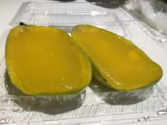 -志龙皇冠吃货椰子铺