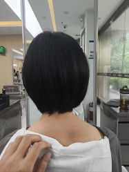 -首脑美发沙龙