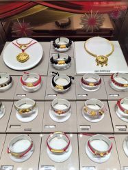 -周大福 CHOW TAI FOOK(新世界百货崇文店)