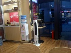 -驴世家驴肉火烧·凉皮·胡辣汤(首经贸店)