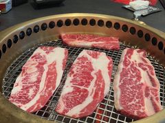 -铭牛烧肉·和牛海鲜自助(高新月牙湖店)