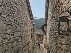 -高荡千年布依古寨旅游景区