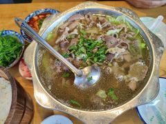 -谢老五跷脚牛肉·非遗传承店