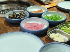 -明洞阿姨·韩式酱蟹烤肉·创意料理(三元桥店)