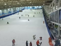 -乔波室内滑雪场