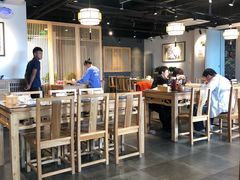 大堂-十六中酱肉·烧烤·京菜小馆(五方桥旗舰店)