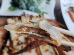 -阿洪锅贴王(小吃城店)