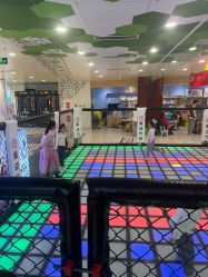 -斯坦熊亲子密室(富力广场店)
