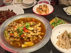 -辣尚瘾·烤鱼·新川菜(交大直营店)
