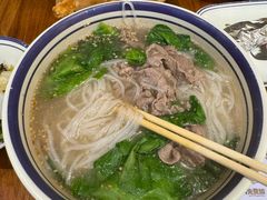 -云阿蛮云南生烫牛肉米线(奉贤路店)