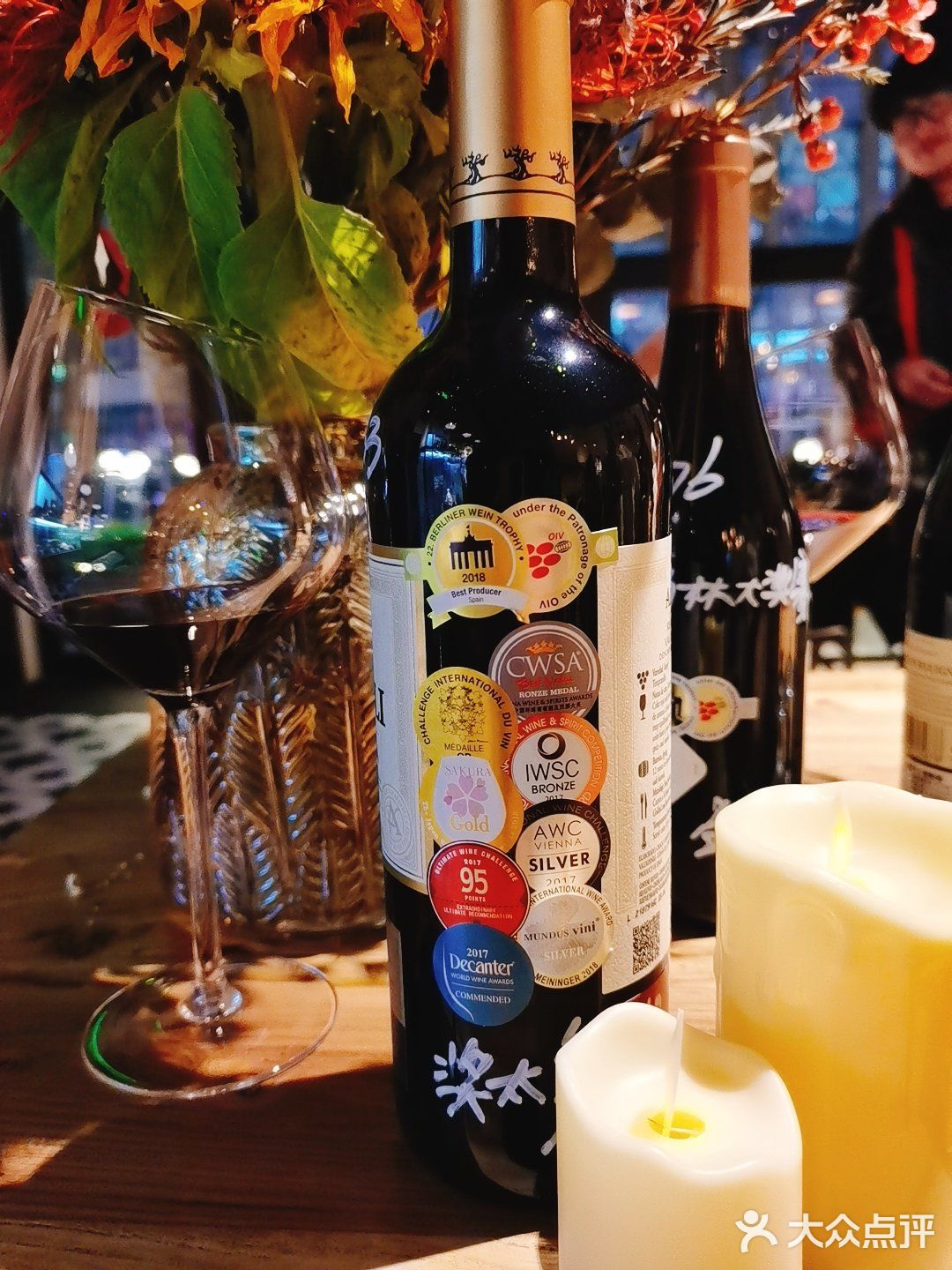 红酒🍷，美女，感受惬意的法式浪漫～