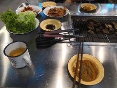 -马路牙子烧烤音乐酒馆(望京店)