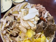 -菌之家·专业纯野生菌火锅·特色炒菌