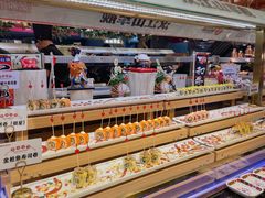 面包甜点陈列柜-汉江山料理级自助烤肉黑金冠(周口好吃城店)