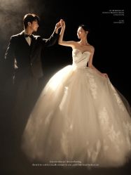 -雪中彩影婚纱摄影·微光艺术中心