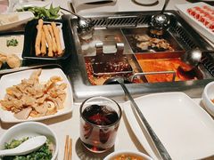 -海底捞火锅鲜切牛肉主题店(长寿路店)