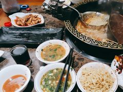 -悦牧·酸汤牛肉火锅(沃尔玛店)