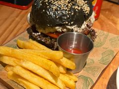 -三勾JJJ Burger&Coffee(梅溪湖店)