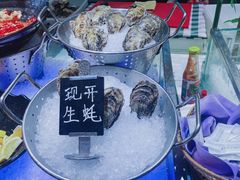 -亚洲国际大酒店·云顶阁旋转自助餐厅