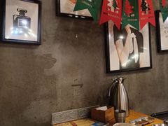 大堂-极简·炭火烤肉主题餐厅·龙虾烧烤·烤羊排(宝龙店)