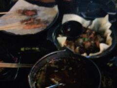 -何师烧烤·香辣蟹·川菜·30年老品牌(太古里旗舰店)