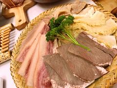 -菌子鲜汤野生菌锅