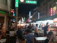 -六合夜市