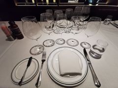 餐具摆设-Wolfgang’s Steakhouse 沃夫冈牛排馆(上海白玉兰广场店)