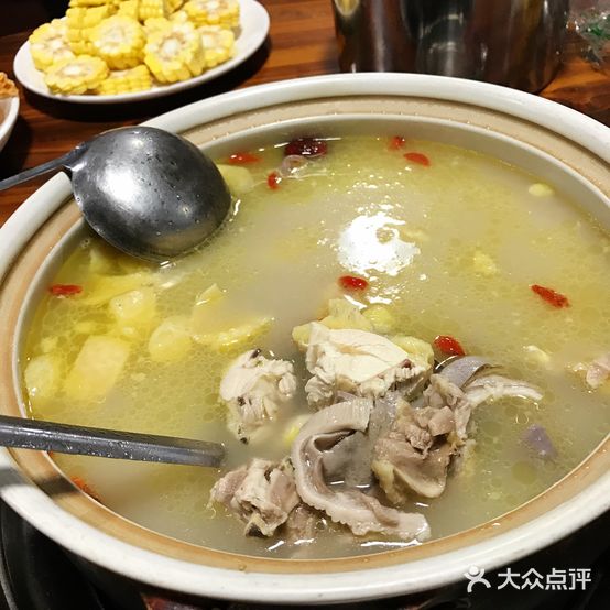 金记猪肚鸡