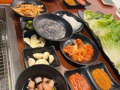 -肉甲韩国木炭烤肉(新壹街1店)