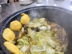 -粘豆包柴火铁锅炖