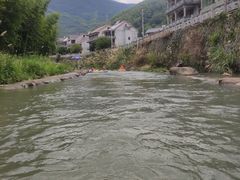 景点-虎啸峡漂流