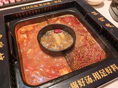 -老牌坊云南鱼豆花火锅(哈西万达店)