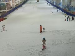 -乔波室内滑雪场