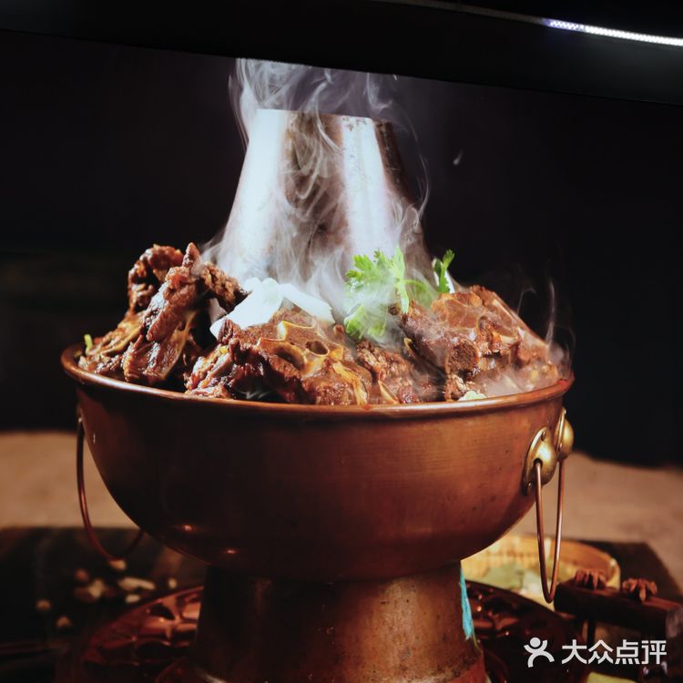 哪能又吃羊肉火锅又吃烧烤？来老北京涮羊肉吧！