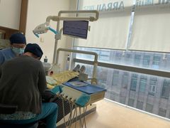 -瑞尔齿科(上海长风大悦城店)